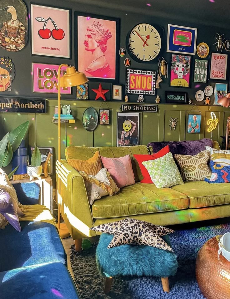 12 Stunning Gallery Wall Ideas That’ll Make You Say 'Wow!' - Thematic Gallery Wall: A Story in Art
