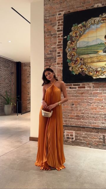 12 Stunning Beach Wedding Guest Dresses That Will Make You the Star of the Shore! - Elegance Meets Fun 1