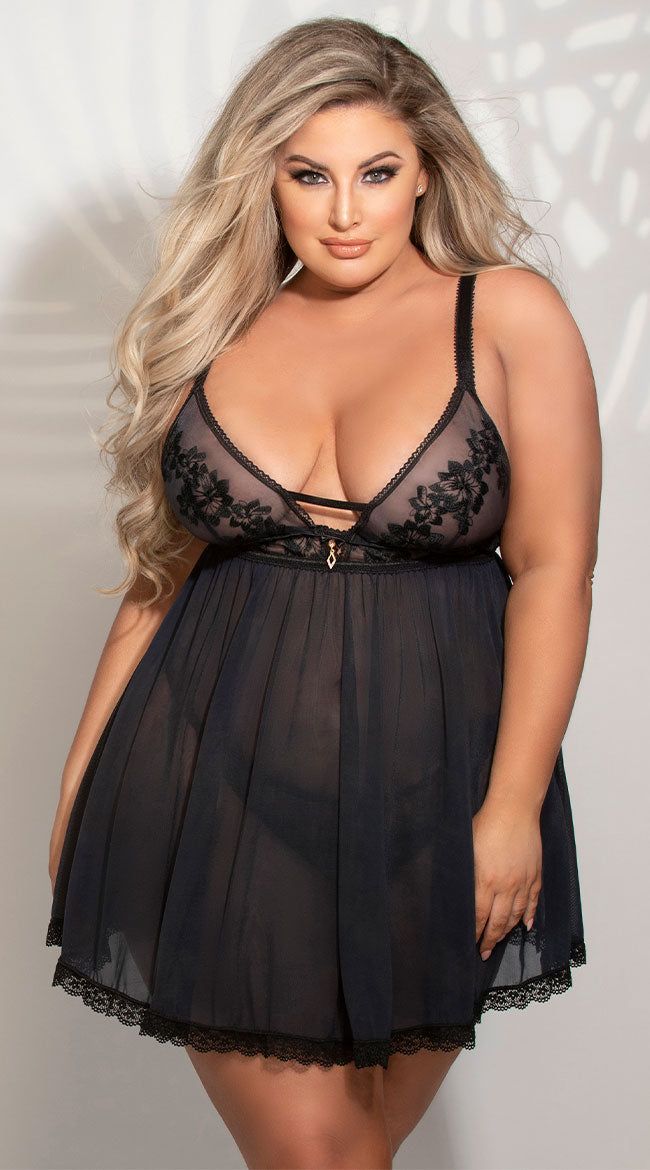 15 Stylish Plus-Size Lingerie Sets That Celebrate Your Curves (Check Out #3!) - 14. Classic Black Lace Set 1