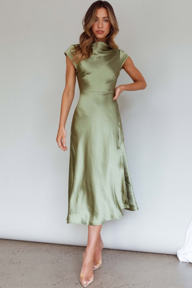 20 Stunning Graduation Dresses That'll Make You the Star of Your Ceremony (You Won't Believe #7!) - 15. Elegant High-Low Hem 1