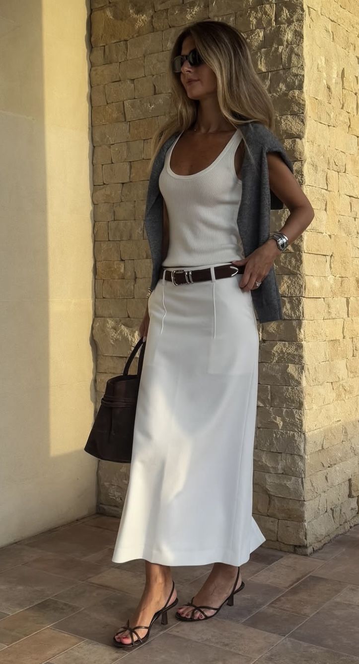 20 Chic Old Money Summer Outfits That Scream Luxury (Wait Until You See #11!) - 15. Luxe Layers 1