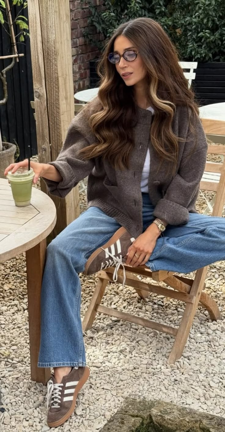 20 Chic Weekend Escape Outfit Ideas That Will Make You the Center of Attention! - Vibrant Touch 1