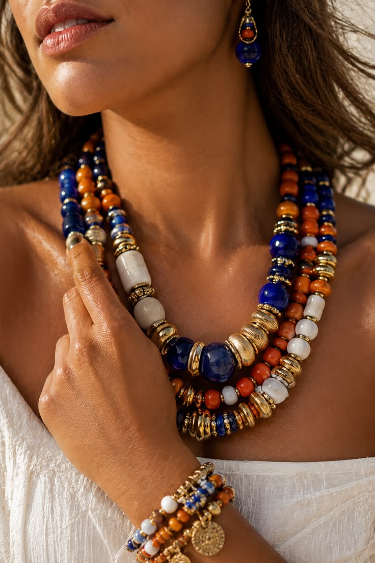 20 Jewelry Trends That'll Make Your Summer Looks Unforgettable! - Vintage-Inspired Brooches 1