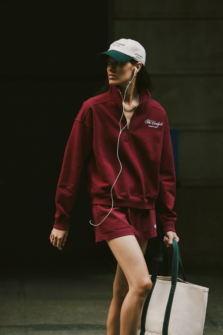 20 Sport-Luxe Street Style Looks That Will Make You the Trendsetter of the Season! - Edgy Elegance 1