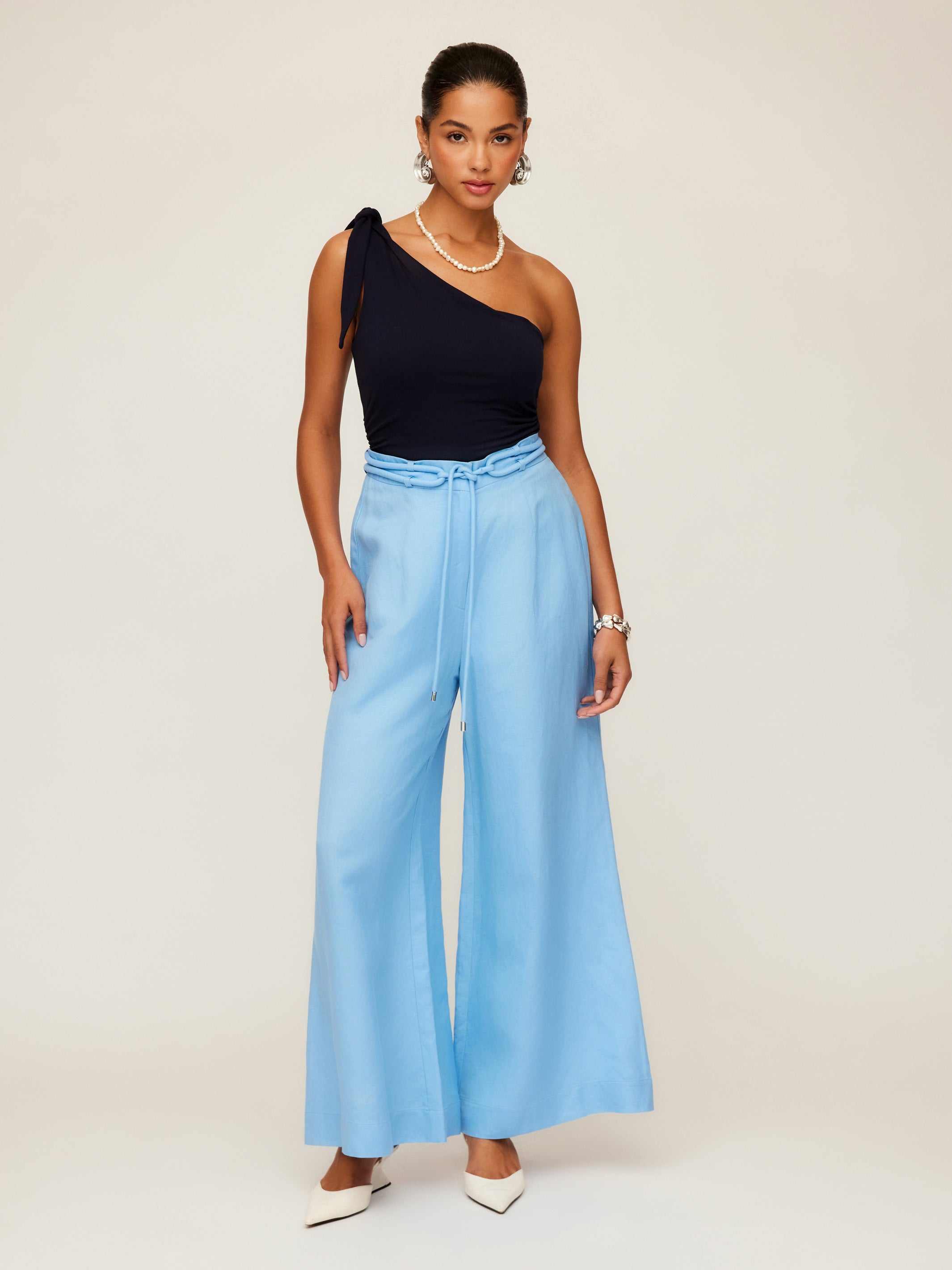 20 Wide-Leg Pants That Will Make You the Style Star This Summer! - Chic in Blue: Effortless Elegance 1