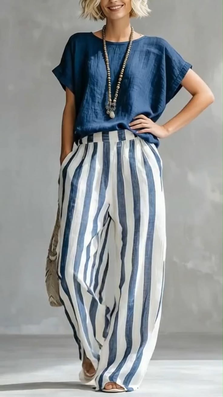 20 Wide-Leg Pants That Will Make You the Style Star This Summer! - Monochrome Magic: Sleek and Sophisticated 1
