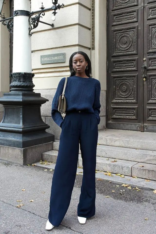 The Ultimate Business Attire Guide: 20 Outfits to Impress in the Office! - The 90s Revival: The Oversized Blazer 1