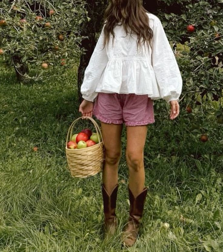 20 Stunning Apple Orchard Outfit Ideas That'll Make You the Star of Fall Pics! - Bohemian Vibes: Flowy and Free 1
