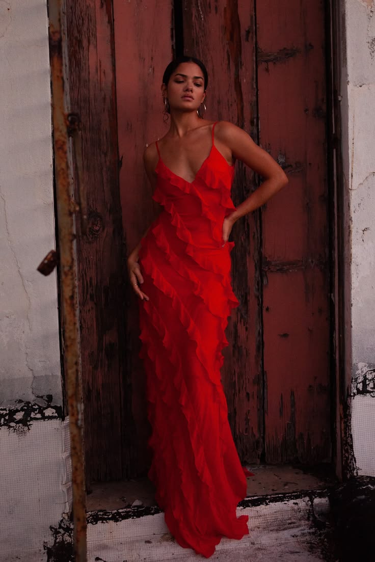 20 Summer Red Dress Outfits That Will Make You the Life of the Party! - Casual Summer Mini 1