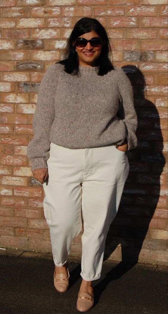 20 Must-Have Plus-Size Fall Outfits For Every Occasion (Wait Until You See #10!) - 16. Stylish Overalls & Long Sleeve Top 1