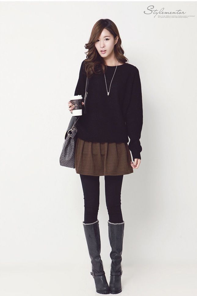 20 Outfit Inspirations: Skirt and Leggings Combinations That Will Wow Everyone! - Chic Sweater and Pleated Skirt 1