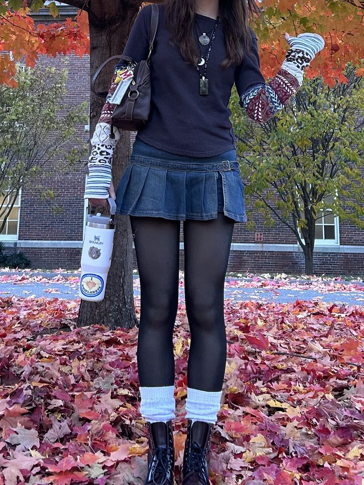 20 Outfit Inspirations: Skirt and Leggings Combinations That Will Wow Everyone! - Feminine Touch with a Flare 1
