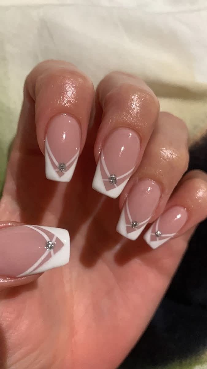 20 Stunning French Tip Nail Designs - Conclusion 1
