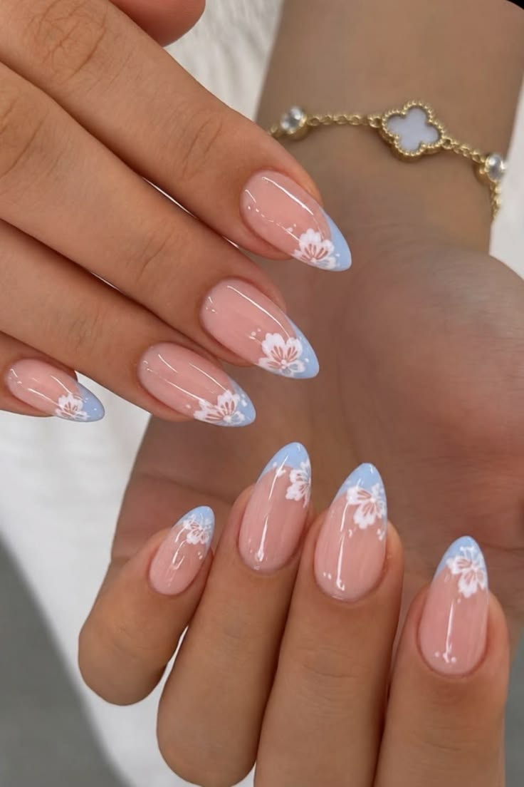 20 Stunning French Tip Nail Designs - Daisy French Tips 1