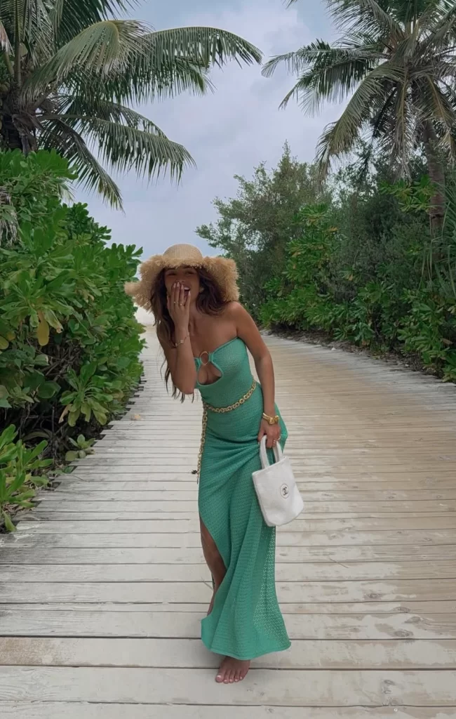 20 Beach Vacation Outfit Ideas - Breezy Beach Cover-Up 1