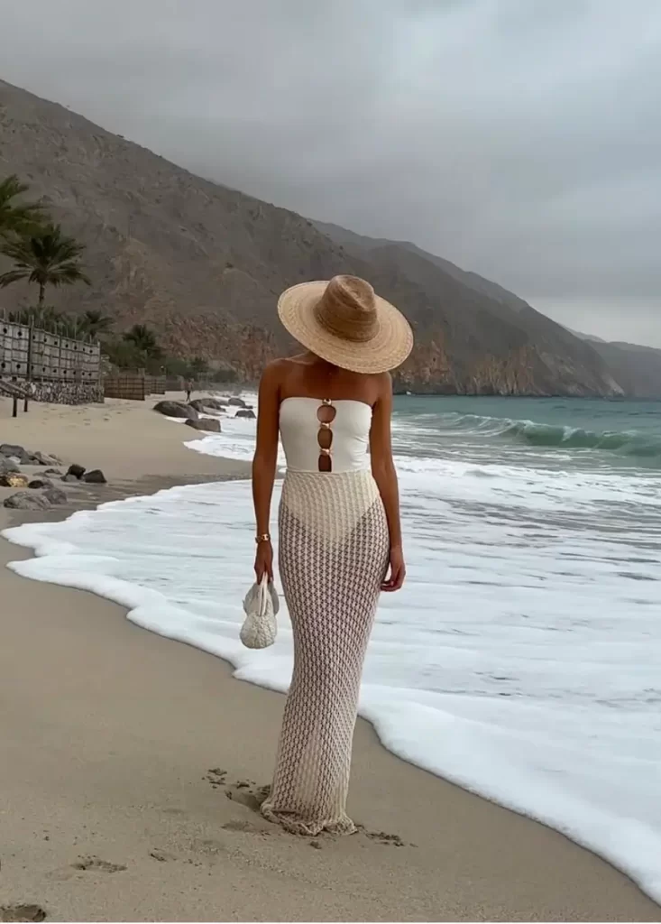 20 Beach Vacation Outfit Ideas - Elegant Evening Look 1