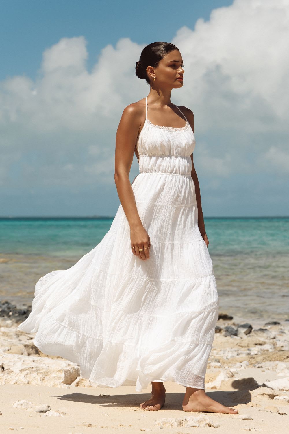 20 Beach Vacation Outfit Ideas - The Flirty Mini Dress 1