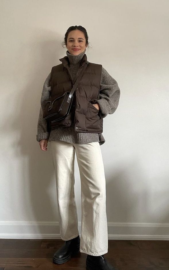 20 Chic Rainy Day Outfits That Make Bad Weather Look Surprisingly Stylish - 19. Brown Puffer and Winter White Denim 1