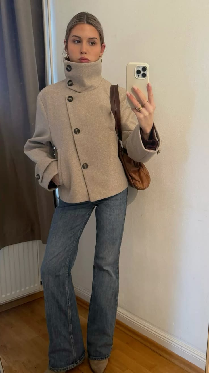 20 Fall Jacket Outfits That Will Make You the Trendsetter This Season (You Won't Believe #5!) - 3. Cozy Peacoat Charm 1
