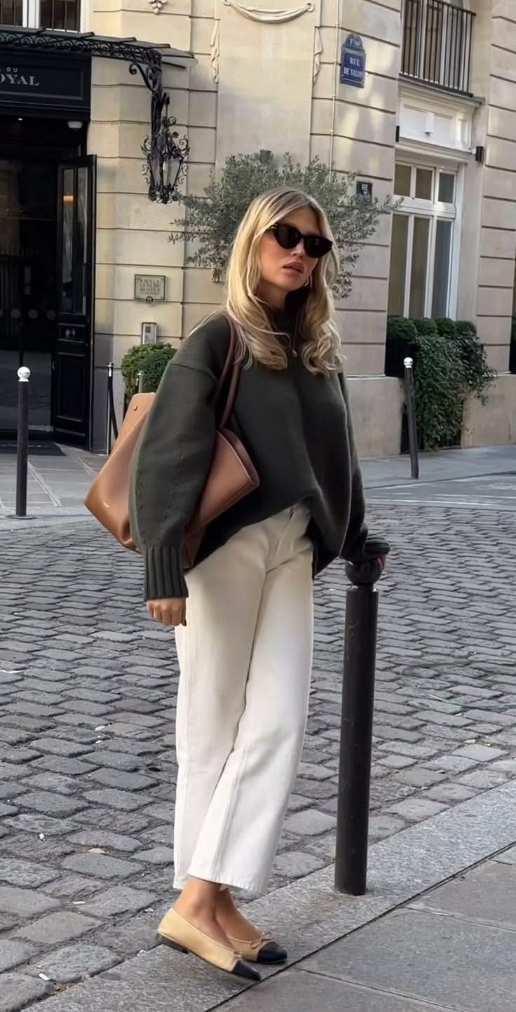 20 Luxury Chic Fall Outfits That Will Make You the Envy of Everyone! - Autumnal Layers 1