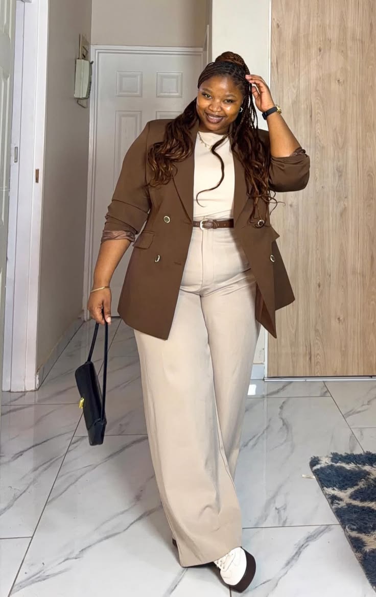 20 Plus-Size Office Outfits That Look Polished, Powerful, and Anything But Boring - 03. Chocolate Blazer and Cream Denim 1