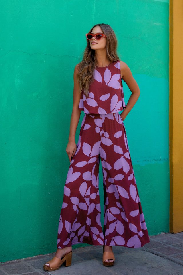 20 Summer Colors That Will Instantly Brighten Your Wardrobe (You Won't Believe #7!) - 8. Classic Red 1