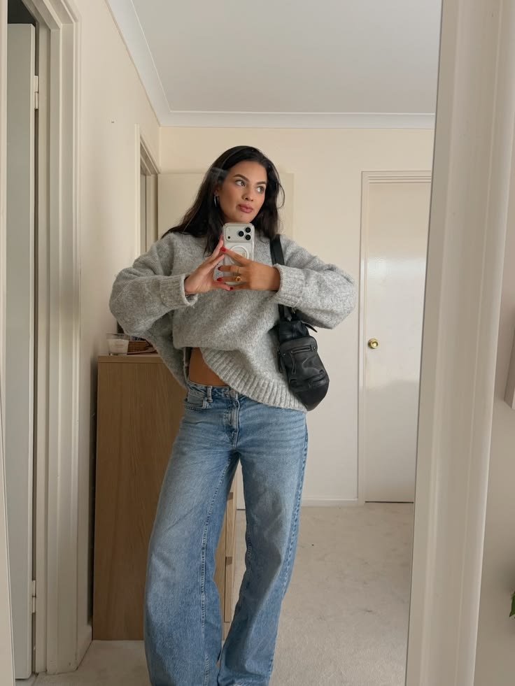 20 Sweater and Jeans Outfits That Make Casual Style Look Effortlessly Chic - A Simple Formula for Better Everyday Style 1