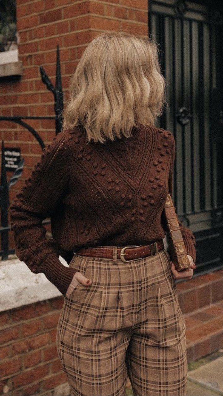 20 Dark-Academia Outfits That Make Dressing Like a Mysterious Heiress Chic - 3. Textured Knitwear with Plaid Tailored Trousers 1