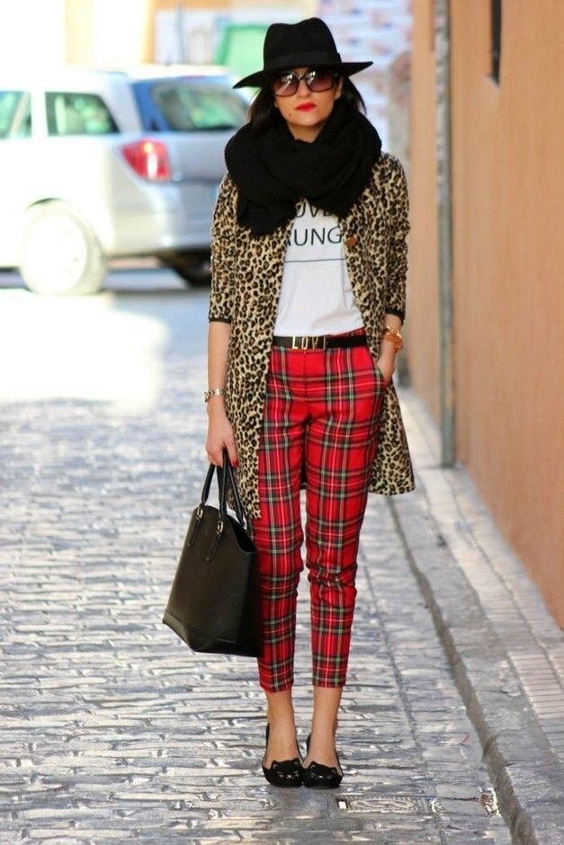 20 Multicolor Tartan Plaid Leggings Outfits That Will Make Every Look Instantly Bolder - 8. Leopard Coat Meets Red Tartan 1